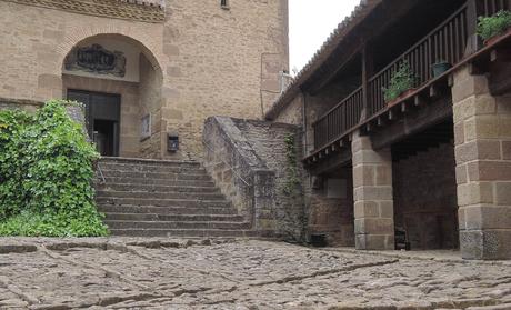 Viaje a ninguna parte. Un lugar llamado Javier. patioAbadiaJavier