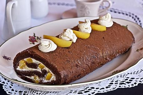 BRAZO DE GITANO DE CHOCOLATE CON MASCARPONE Y MELOCOTON