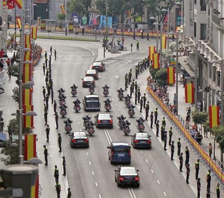 El entusiasmo por la monarquía del pueblo español(En imágenes) El entusiasmo por la monarquía del pueblo español(En imágenes)