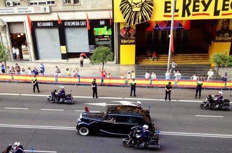 El entusiasmo por la monarquía del pueblo español(En imágenes) El entusiasmo por la monarquía del pueblo español(En imágenes)