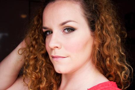 Look Snakebite tease Look Snakebite tease