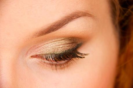 Look Snakebite tease Look Snakebite tease