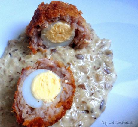 HUEVOS A LA ESCOCESA CON SALSA DE SETAS TRUFADAS HUEVOS A LA ESCOCESA CON SALSA DE SETAS TRUFADAS