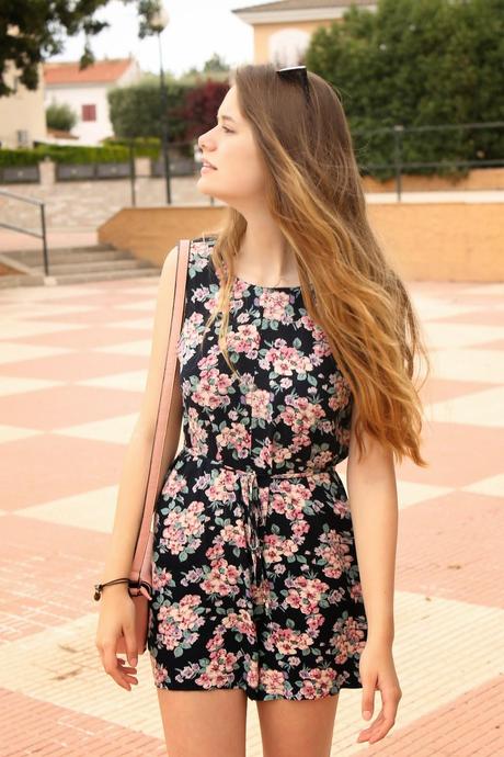 OUTFIT: Floral Playsuit OUTFIT: Floral Playsuit