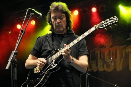 STEVE HACKETT: “MI DISCO FAVORITO DE GENESIS ES AQUEL QUE YO PUDIERA HACER LAS MEZCLAS”