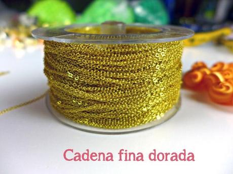DIY Collar con bolas textiles para el verano cadena-dorad-materiales