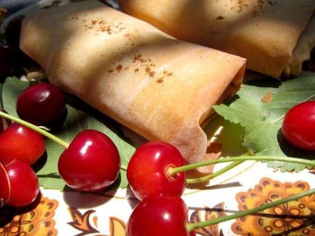 Rollitos de cerezas con canela (#ColorYSabor de Temporada) rollitos-de-cerezas-con-canela-