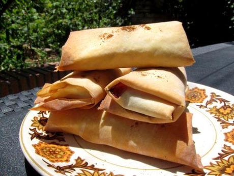 Rollitos de cerezas con canela (#ColorYSabor de Temporada) rollitos-de-cerezas-con-canela-