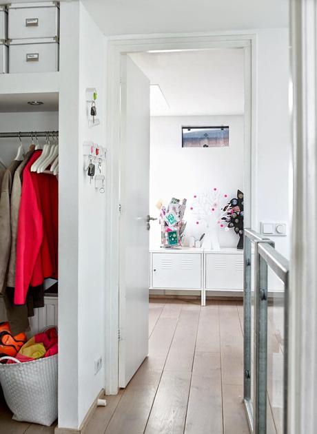 UN ESTUDIO FRESCO Y MÁGICO UN ESTUDIO FRESCO Y MÁGICO