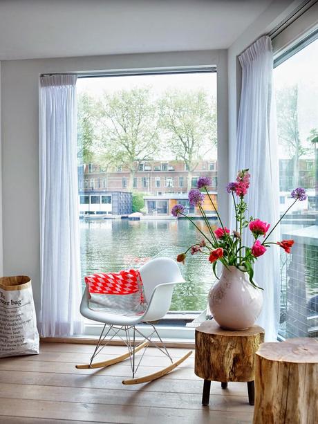 UN ESTUDIO FRESCO Y MÁGICO UN ESTUDIO FRESCO Y MÁGICO