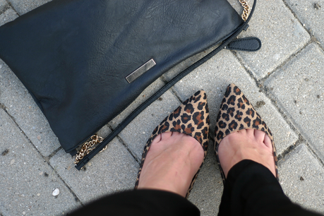 LEOPARD DETAILS LEOPARD DETAILS