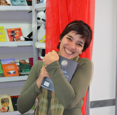 Rerseña Ambar el color de la mentira Rerseña Ambar el color de la mentira