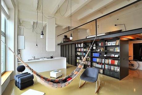 Una hamaca en un loft Una hamaca en un loft