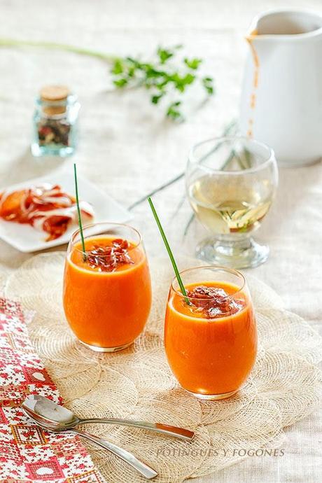 Vasitos de salmorejo de piquillos Vasitos de salmorejo de piquillos