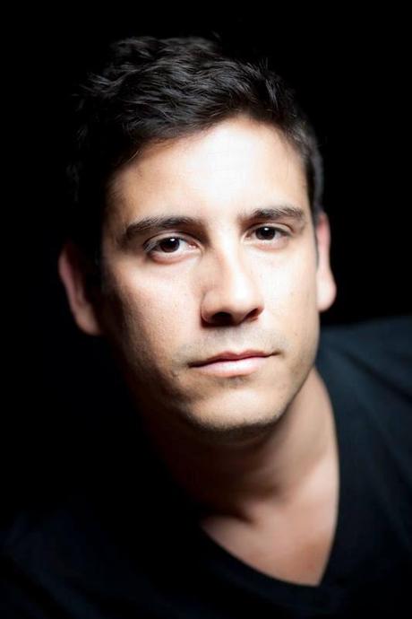 ENTREVISTA: LEO DE LA TORRE (CANTANTE, MÚSICO) ENTREVISTA: LEO DE LA TORRE (CANTANTE, MÚSICO)