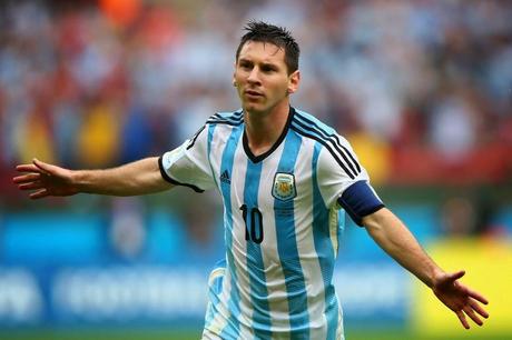 Messi rescata a Argentina