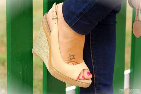 Con fajín de flores Con fajín de flores