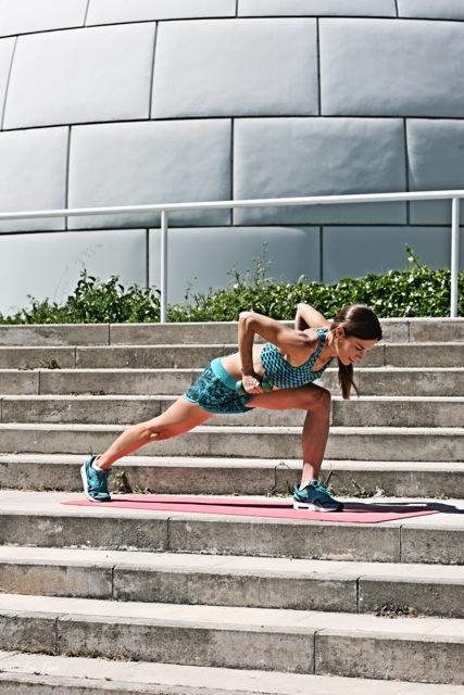 La fuerza es la base. Ejercicios de pesas 2 PAU-escalera24