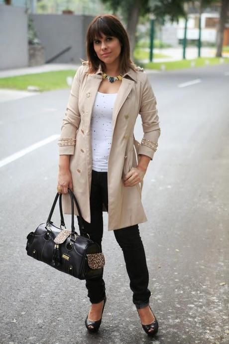 Mis looks el trench coat con tachas Gabardina, trench coat, basicos de armario, mis looks , Paola Blass