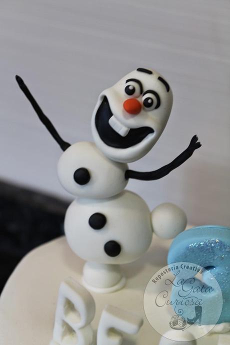 TARTA FONDANT FROZEN PARA BEATRIZ