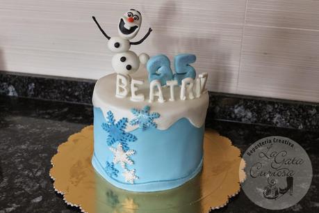 TARTA FONDANT FROZEN PARA BEATRIZ