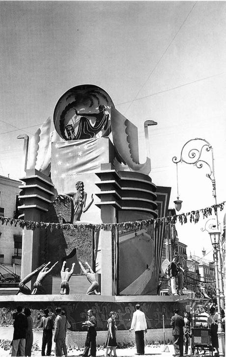 La Foguera de la «Plasa del Achuntament» (2.ª parte) La Foguera de la «Plasa del Achuntament» (2.ª parte)