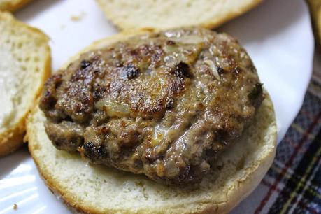 Hamburguesa de Carrillera con crema de quso de oveja