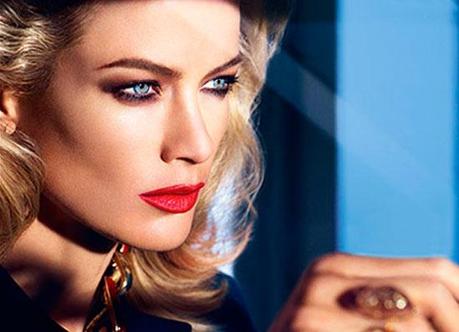 Pure Color Envy, labios esculturales de Estée Lauder modelo Estée Lauder