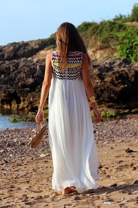 B E A C H P A R T Y B E A C H P A R T Y