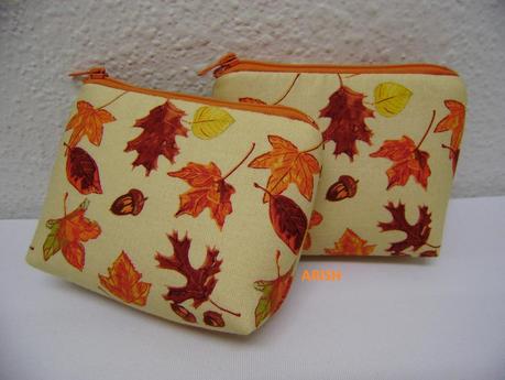 DE HOJITAS COLOR NARANJA Y EN AZUL Y ORO DE HOJITAS COLOR NARANJA Y EN AZUL Y ORO