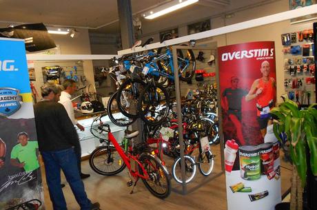 Bike and roll. Especialista en Madrid en bicis eléctricas Tienda y taller de bicicletas eléctricas