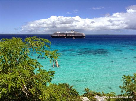Lifou; entre el cielo y la tierra Lifou; entre el cielo y la tierra