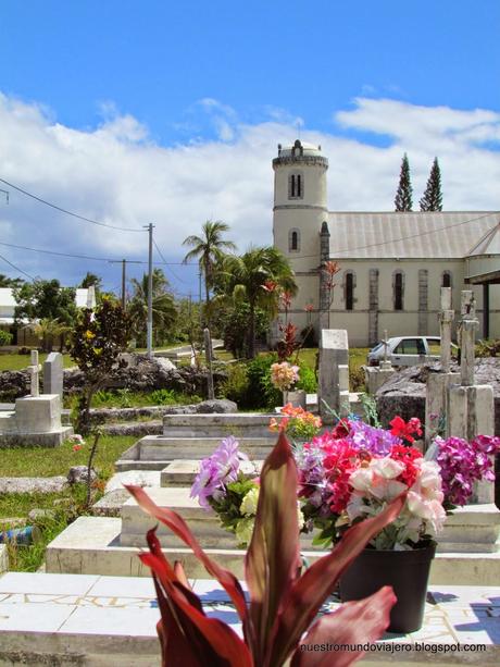 Lifou; entre el cielo y la tierra Lifou; entre el cielo y la tierra