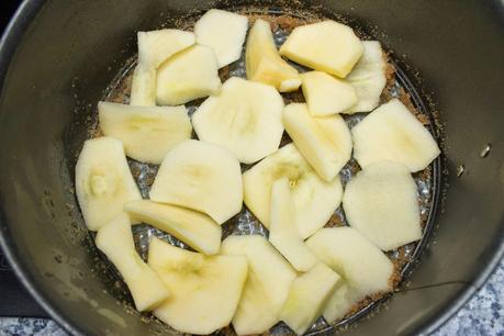 Pastel de papapaya y manzana con crocanti de almendra Pastel de papapaya y manzana con crocanti de almendra