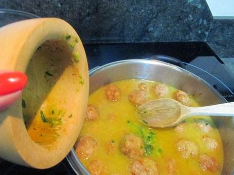 ALBÓNDIGAS AL AZAFRAN ALBÓNDIGAS AL AZAFRAN