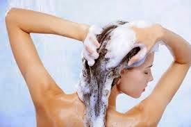 ERRORES AL LAVARSE LA CABEZA. ¿Te lavas el pelo correctamente?