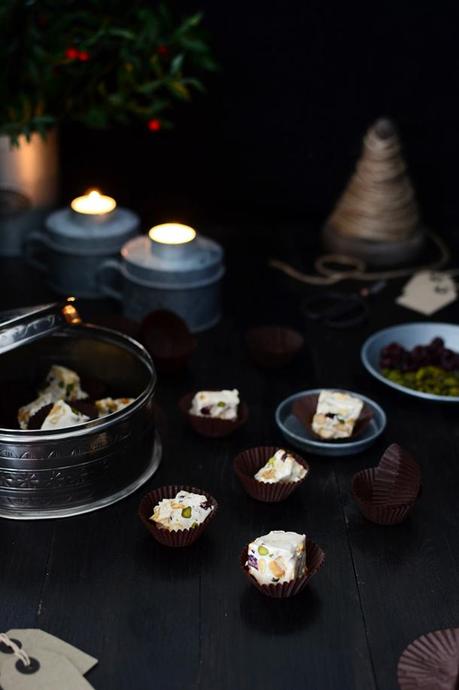 Turrón de almendras, arándanos y pistachos Turrón de almendras, arándanos y pistachos