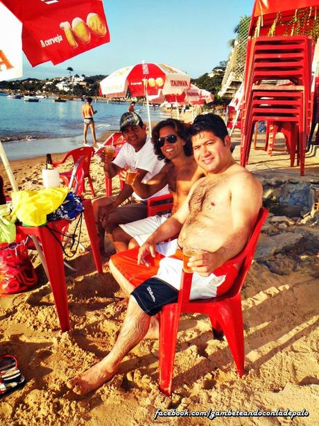 Gambeteando en Buzios - Praia do Canto escuchando Sombras de Javier Solis Gambeteando en Buzios - Praia do Canto escuchando Sombras de Javier Solis