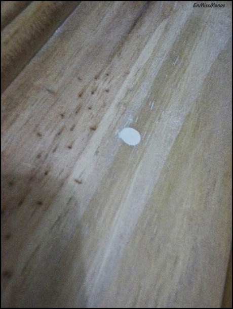 Recibidor terminado con un cartel y elefantes Recibidor terminado con un cartel y elefantes