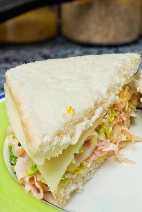 Sandwich rodilla de pavo y manzana Sandwich rodilla de pavo y manzana