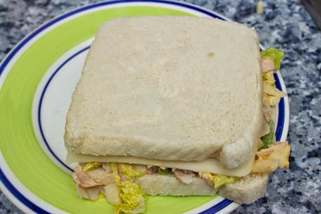 Sandwich rodilla de pavo y manzana Sandwich rodilla de pavo y manzana