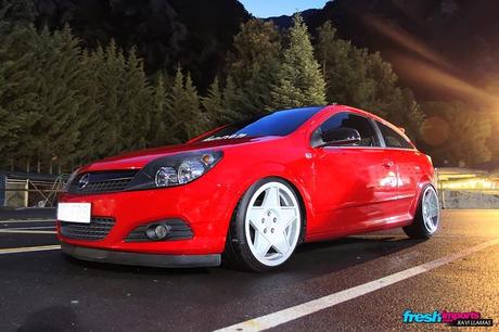 Mini KDD Stance en Andorra Opel Astra rojo