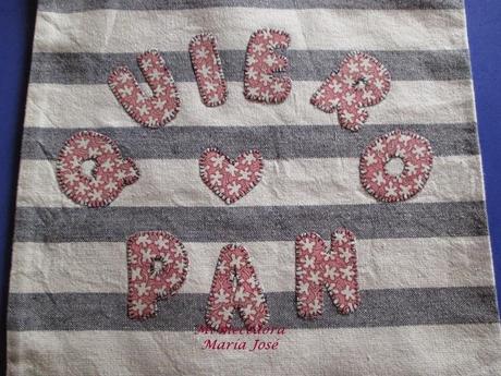 Con un paño de cocina Con un paño de cocina