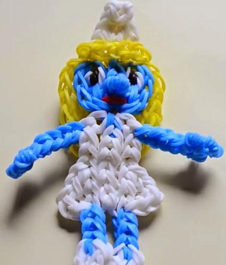 Cómo hacer una pitufina de gomas Cómo hacer una pitufina de gomas