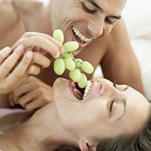 Un plátano al día, ¡por lo menos!.- Recetas para el buen sexo.- uva, afrodisiaco, erótico, blog soloyo, todobionatural.com