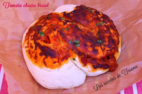 Pan relleno de tomate y queso Pan relleno de tomate y queso