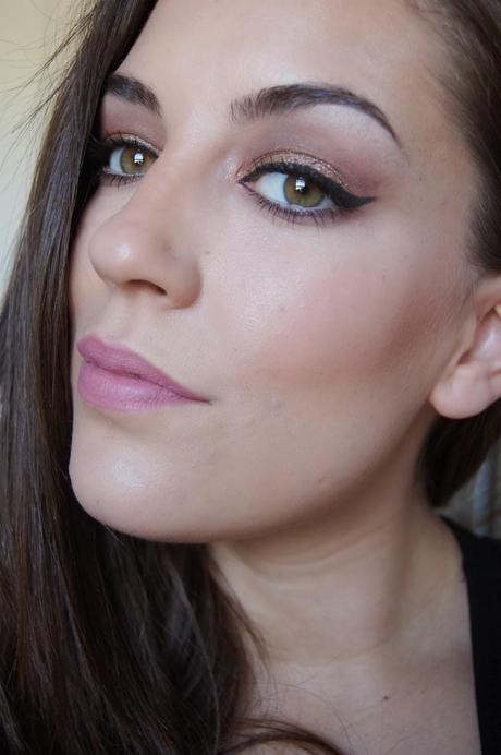 LOOK || Naked 3 - Beaming LOOK || Naked 3 - Beaming