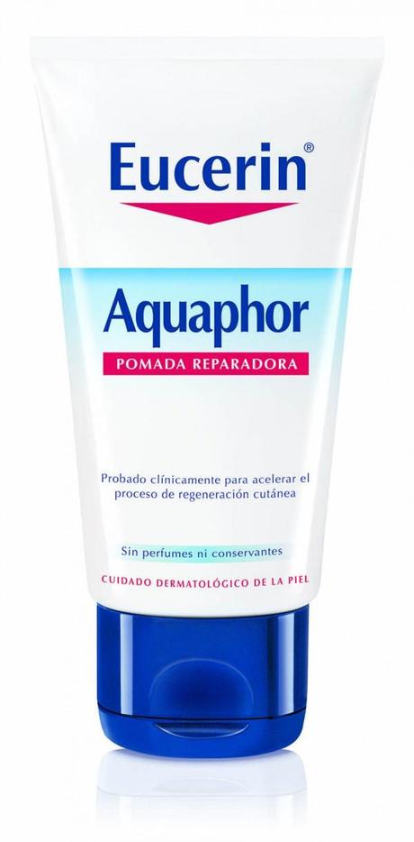 Aquaphor Pomada Reparadora de Eucerin es un tratamiento que actúa como una “segunda piel”, protege protección y acelera la regeneración. Celebrities como Sandra Bullock, Molly Sims, Charlize Theron, Ashley Simpson, Kim Kardashian, Lucy Liu y Beyoncé han confesado  usarlo.