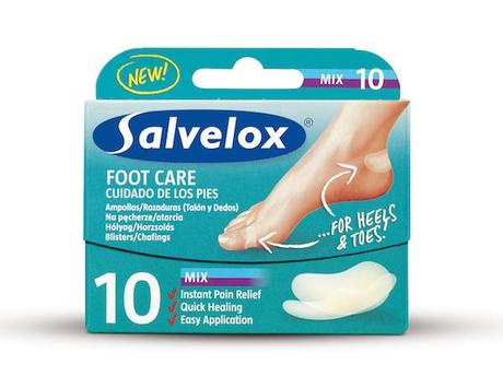 Salvelox Foot Care está indicado para rozaduras y molestias de los zapatos. Actúa con un material hidrocoloide que crea una almohadilla protectora que protege contra la presión y fricción y acelera la cicatrización. Además previene las rozaduras.