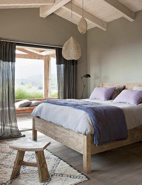 UNA CASA EN LA COLINA Dormitorio principal de La casa de la colina en Córcega